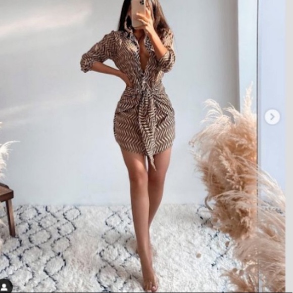 Zara print wrap dress with knot bloggers favorite NWT - Picture 5 of 9